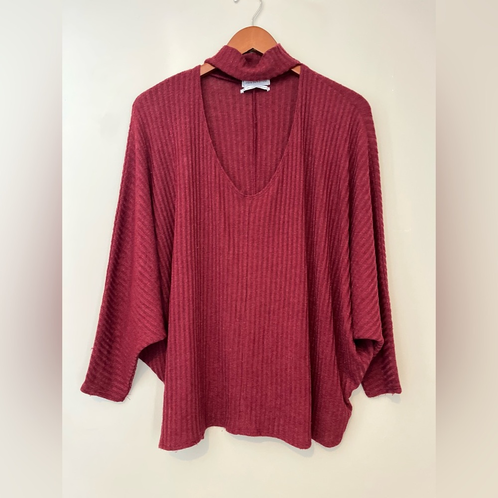 Urban Outfitters SP Batwing Sweater – Choker Neck Detail Small Petite